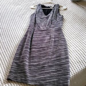 Banana Republic Size 4 Office Formal Church Dress Classic